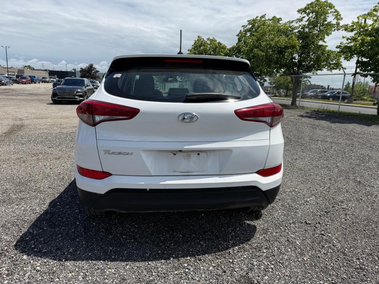 2017 Hyundai Tucson Base 2.0 4dr Front-Wheel Drive Photo