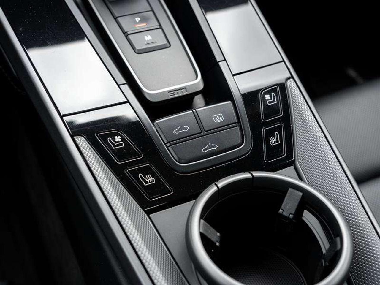 2021 Porsche 911 Carrera 4S Coupe CPO Premium Pkg Sport Pkg Rear Axle Steering Electric Slide/Tilt Sunroof in Glass S Photo