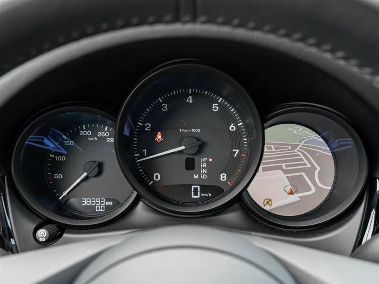 2024 Porsche Macan Base Photo