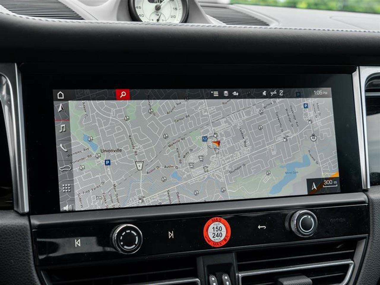 2024 Porsche Macan Base Photo