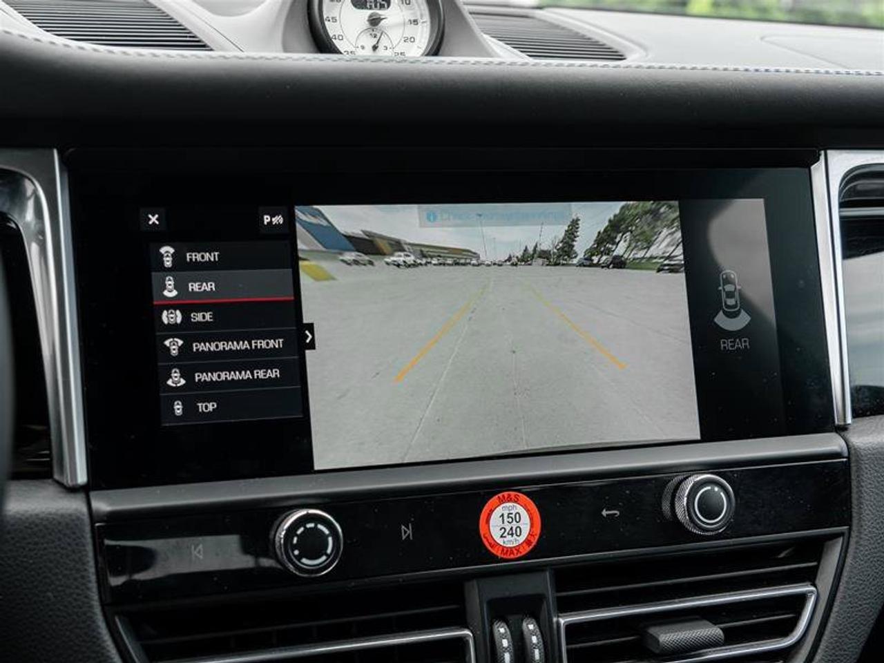 2024 Porsche Macan Base Photo
