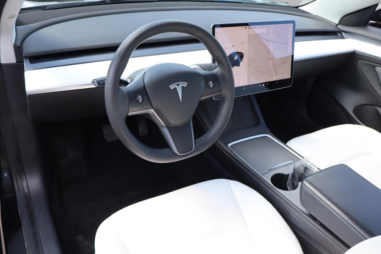 2022 Tesla Model 3 SR+   NO ACCIDENT   WHITE INTERIOR   CLEAN CARFAX Photo
