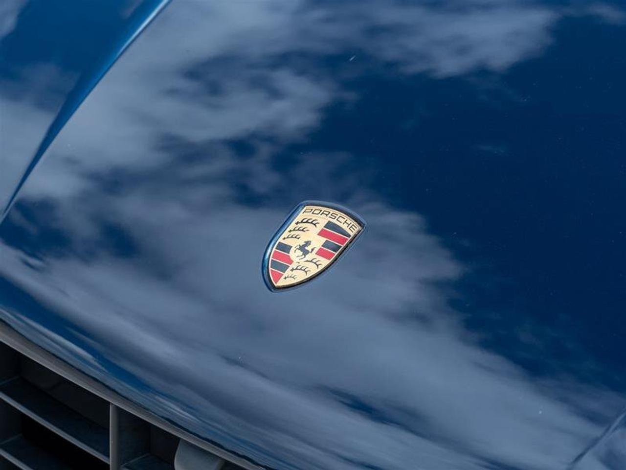 2018 Porsche Macan Base Photo
