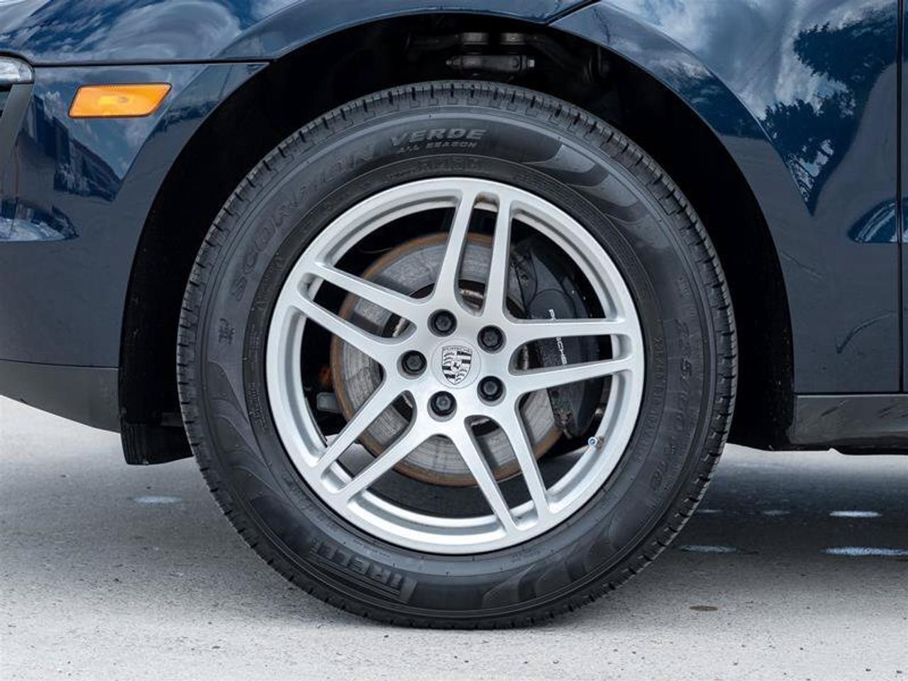 2018 Porsche Macan Base Photo