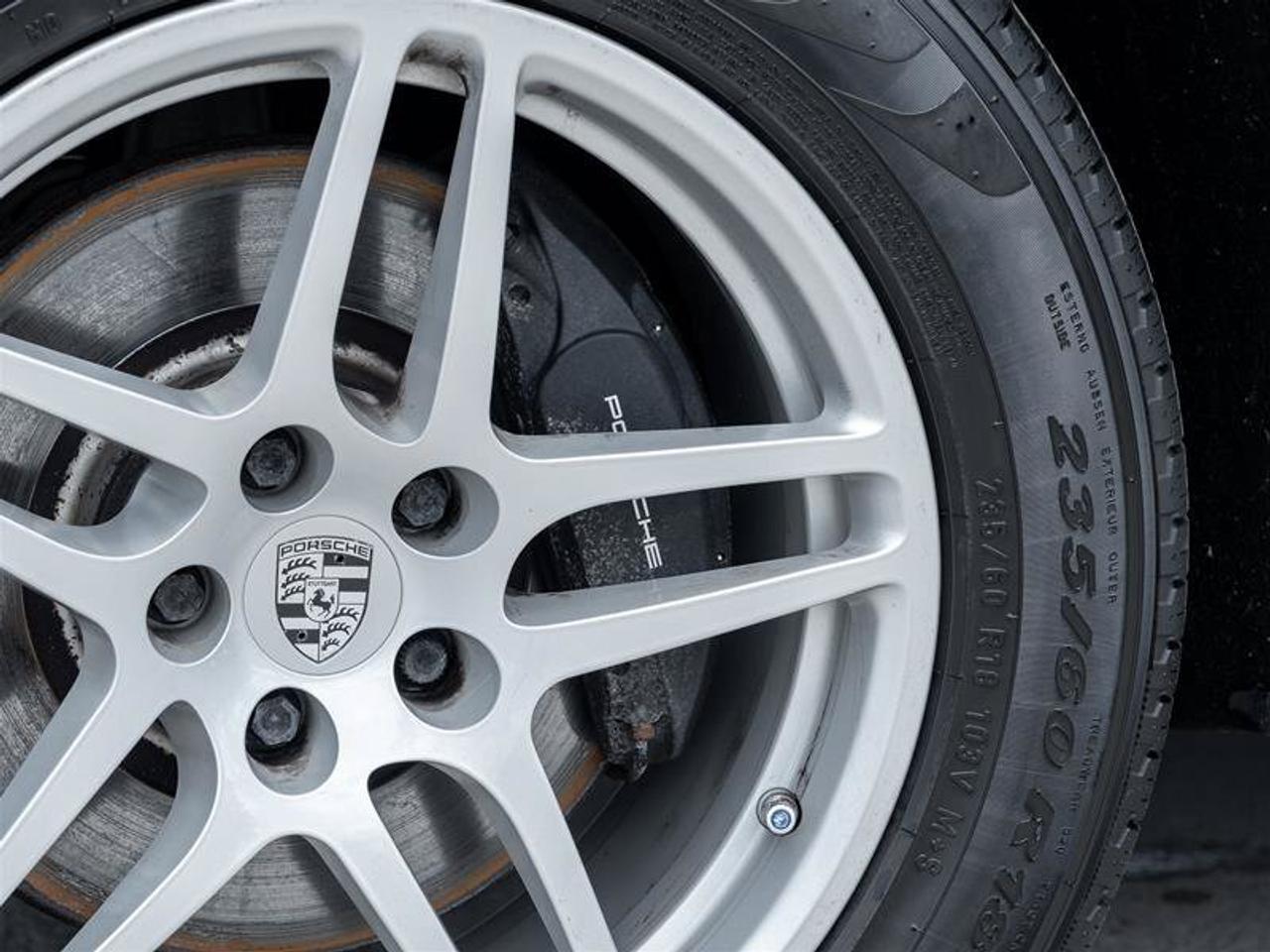 2018 Porsche Macan Base Photo