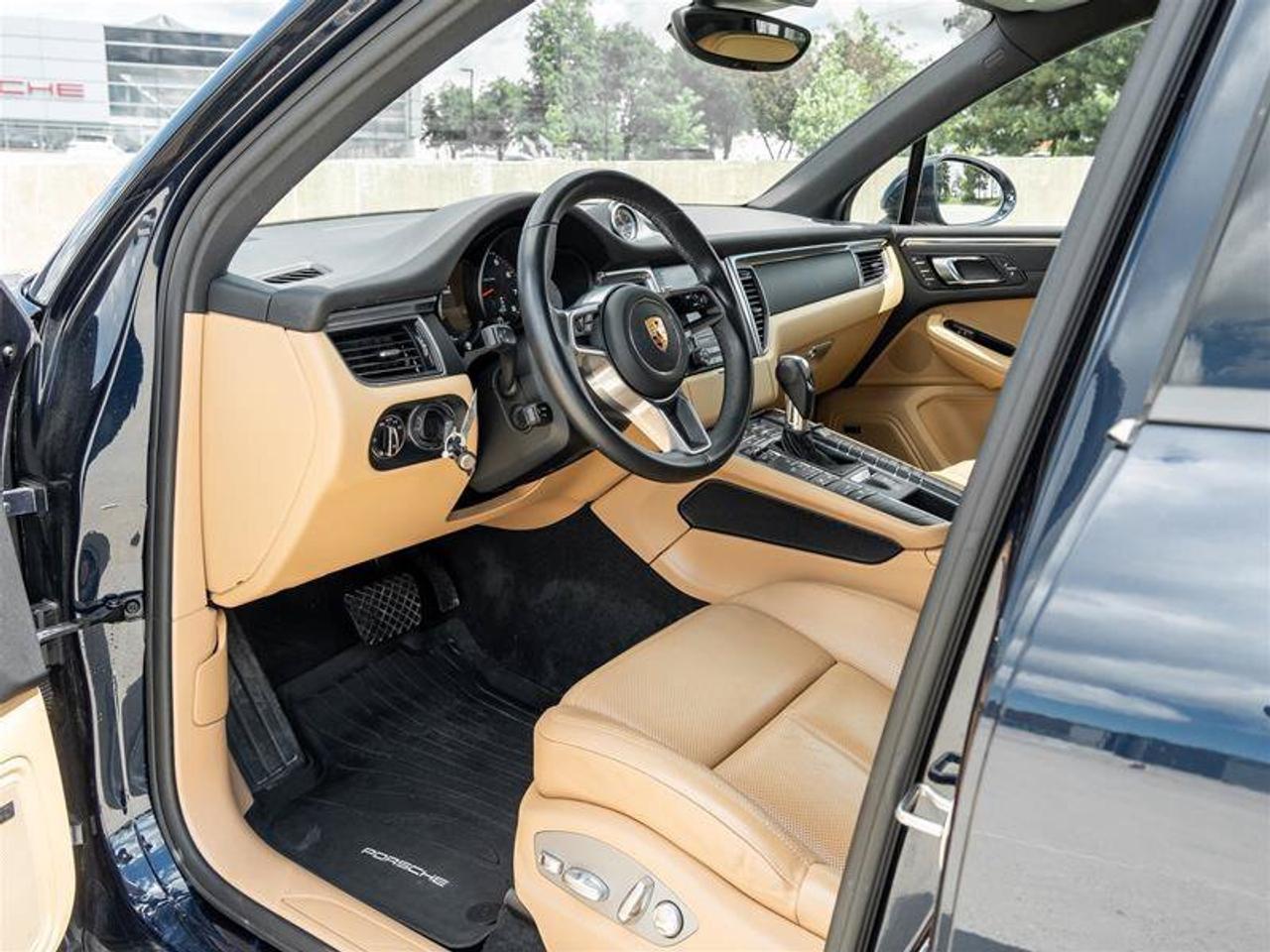 2018 Porsche Macan Base Photo