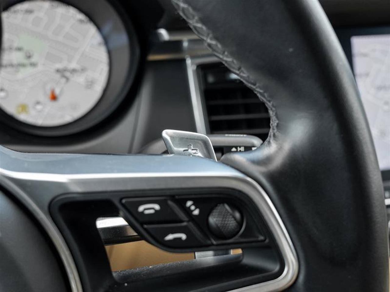 2018 Porsche Macan Base Photo