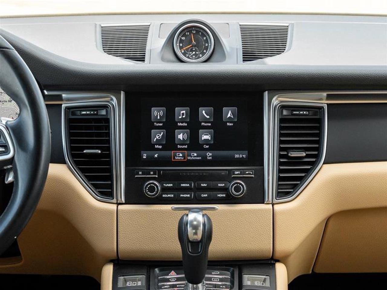 2018 Porsche Macan Base Photo