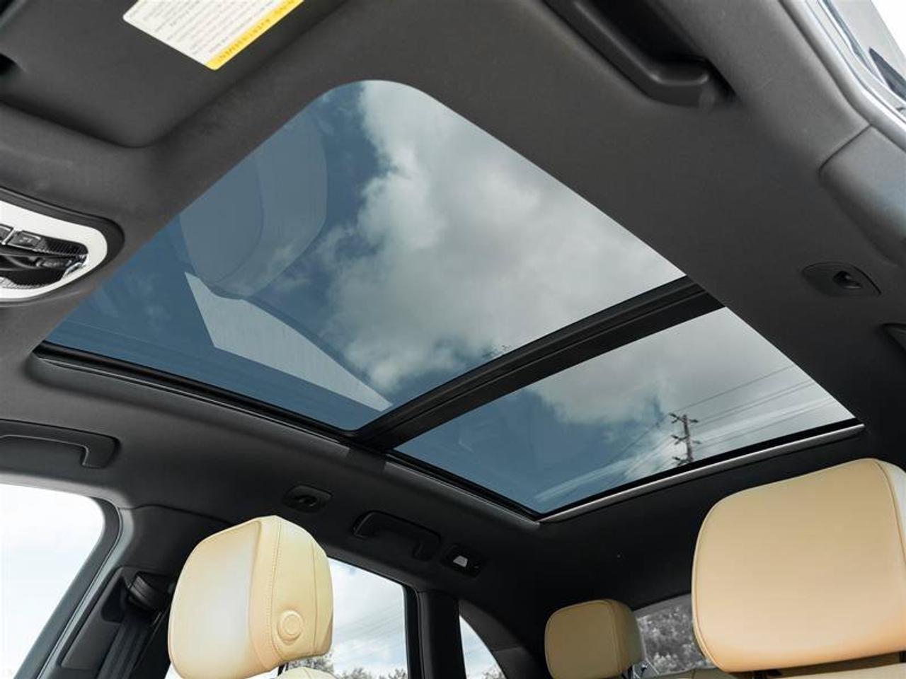 2018 Porsche Macan Base Photo
