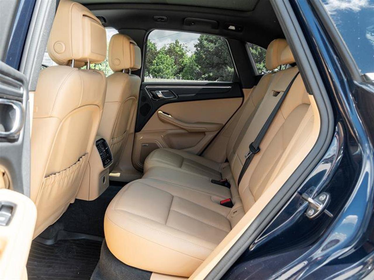 2018 Porsche Macan Base Photo
