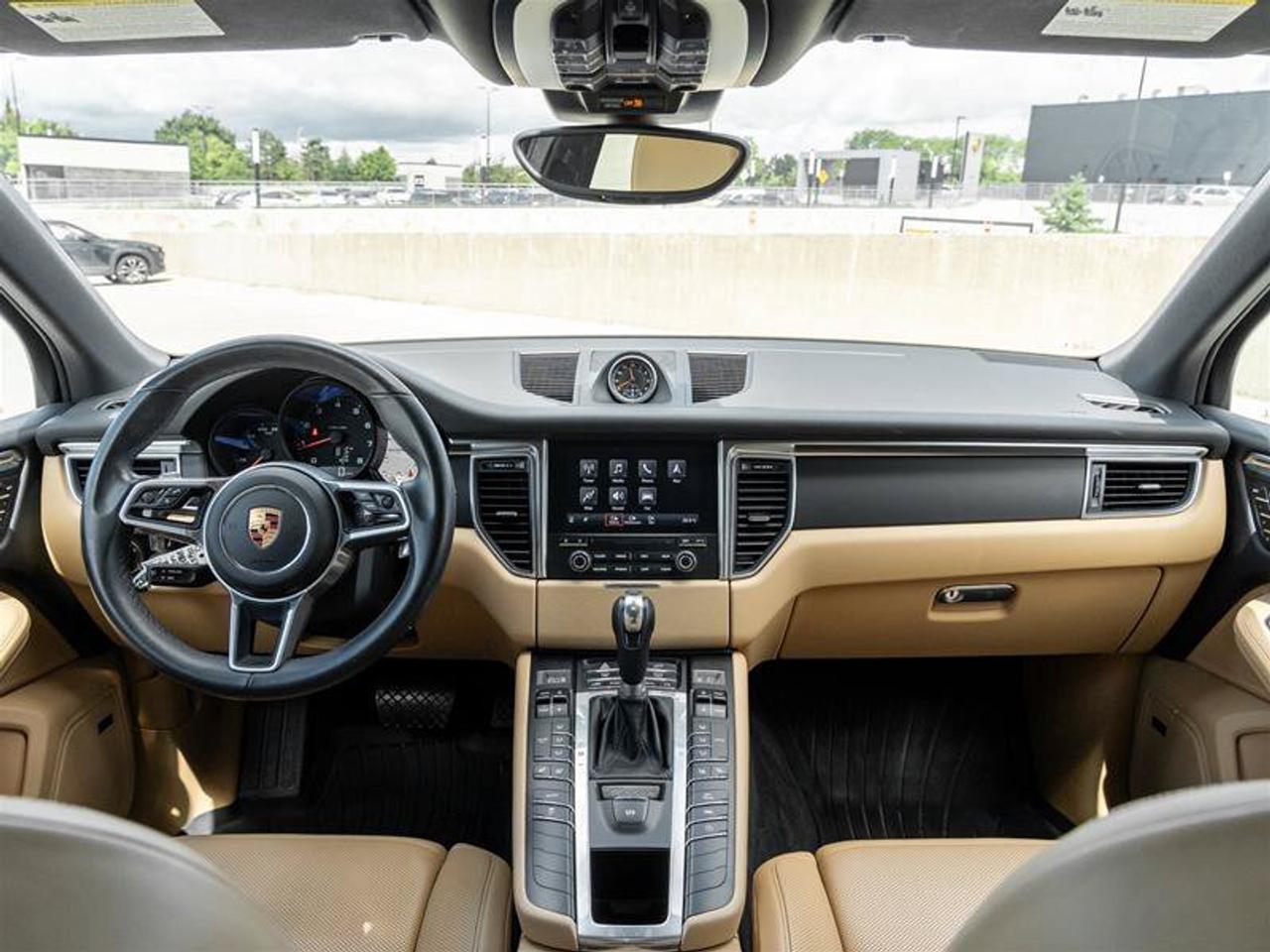 2018 Porsche Macan Base Photo