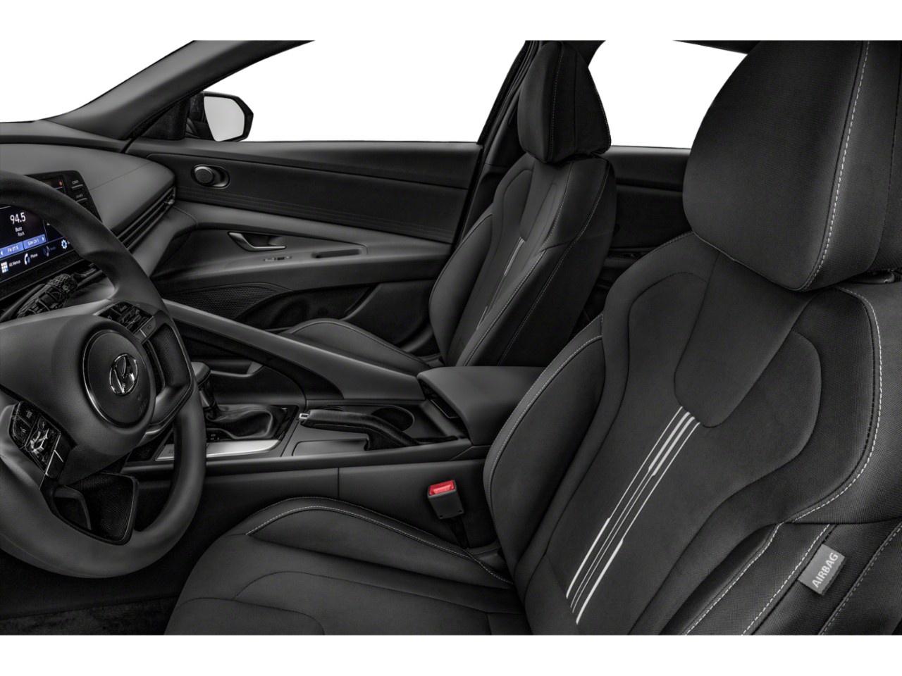 2023 Hyundai Elantra Preferred IVT Photo