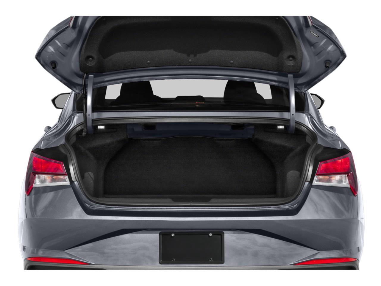 2023 Hyundai Elantra Preferred IVT Photo