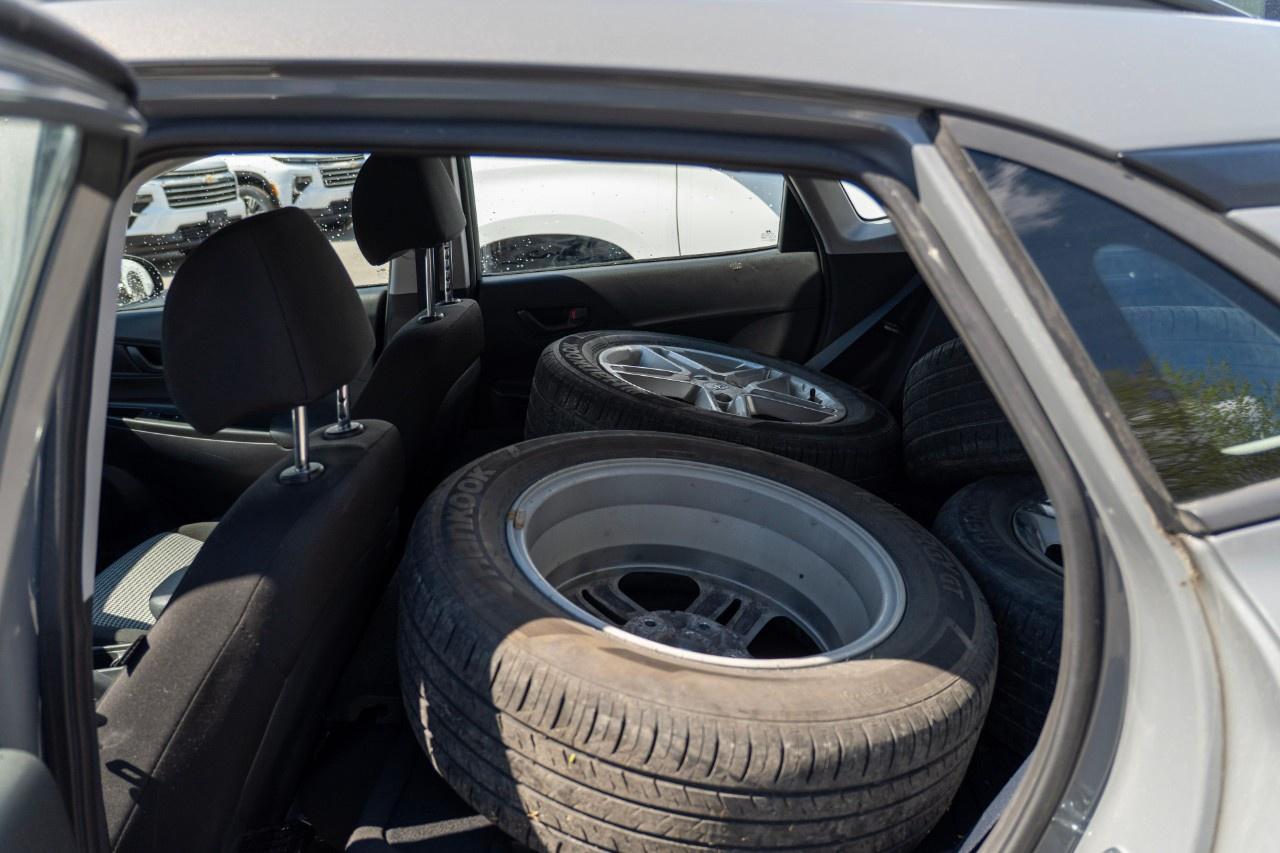 2021 Hyundai KONA 2.0L Essential FWD Photo