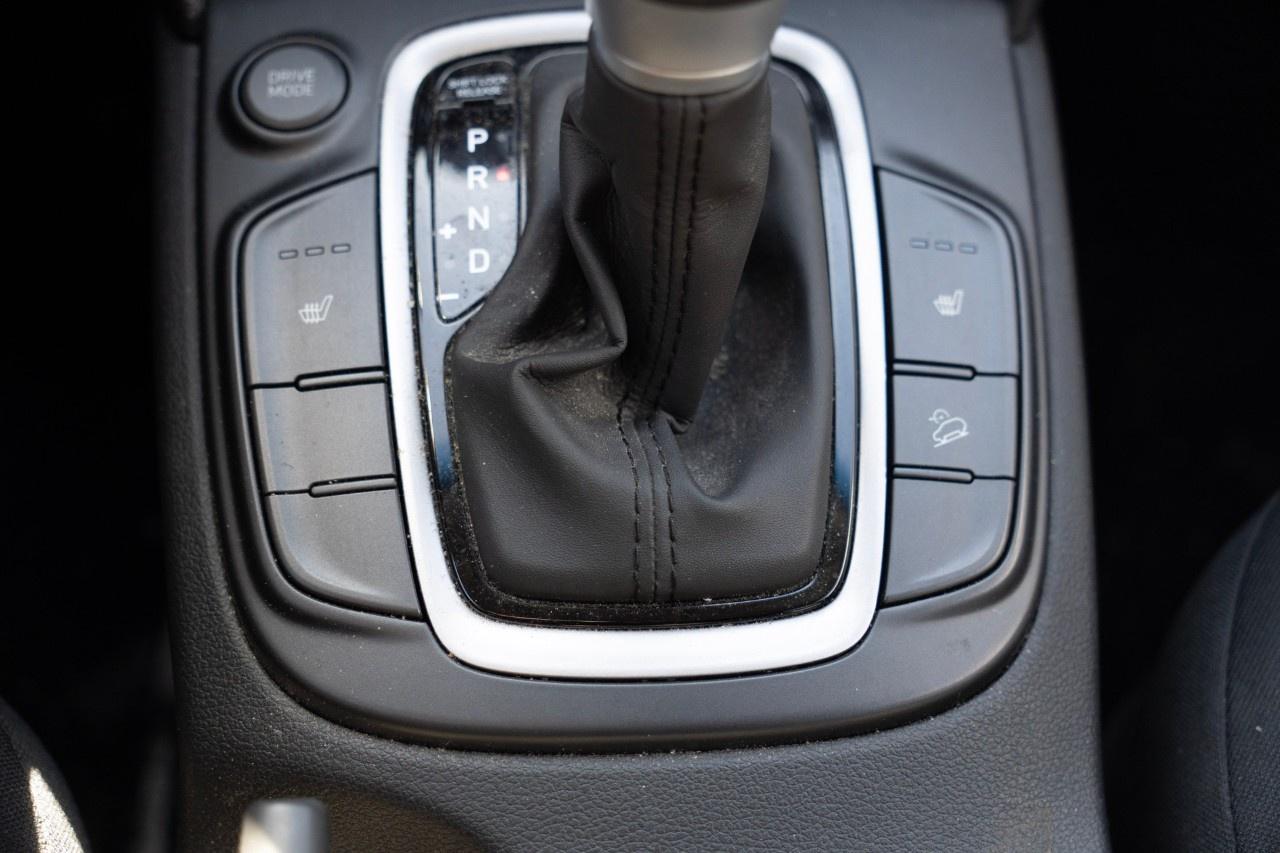 2021 Hyundai KONA 2.0L Essential FWD Photo