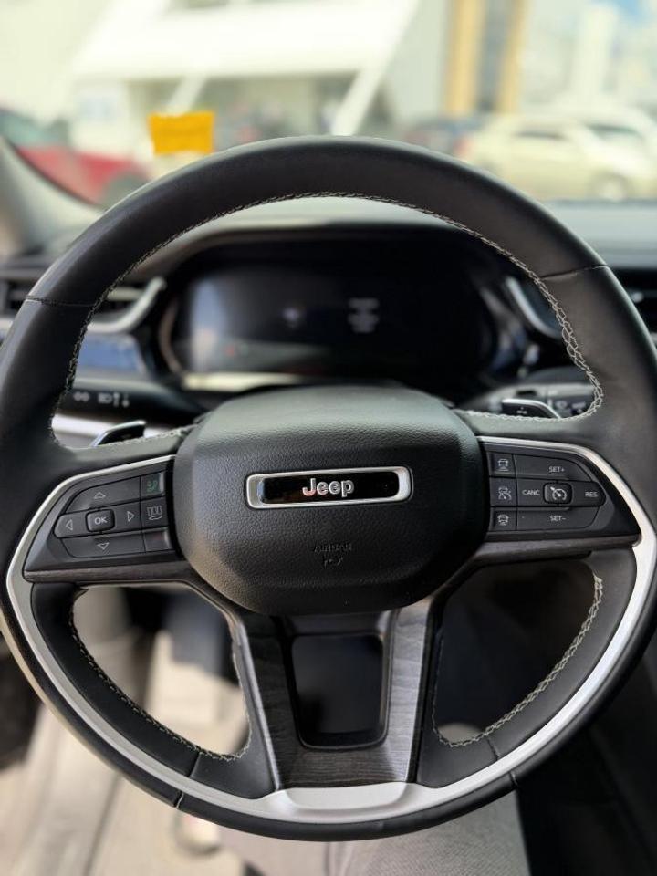 2022 Jeep Grand Cherokee L Grand Limited 4x Photo