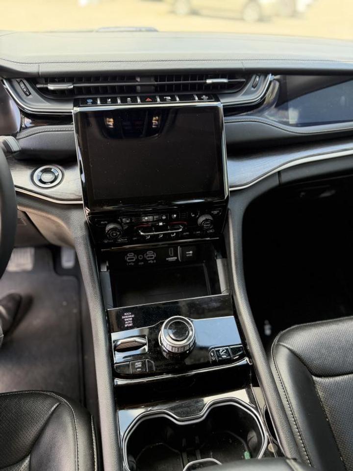 2022 Jeep Grand Cherokee L Grand Limited 4x Photo
