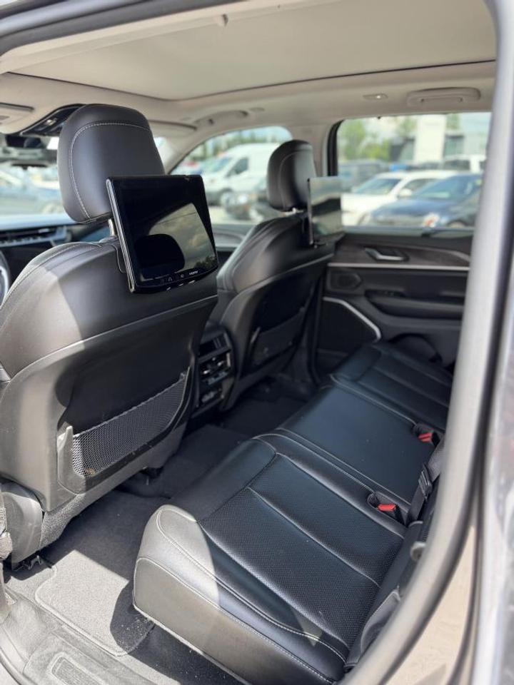 2022 Jeep Grand Cherokee L Grand Limited 4x Photo