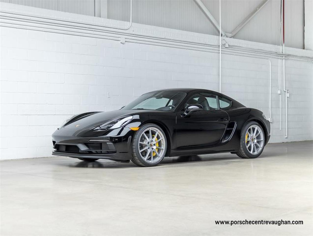 2025 Porsche 718 Cayman  Photo