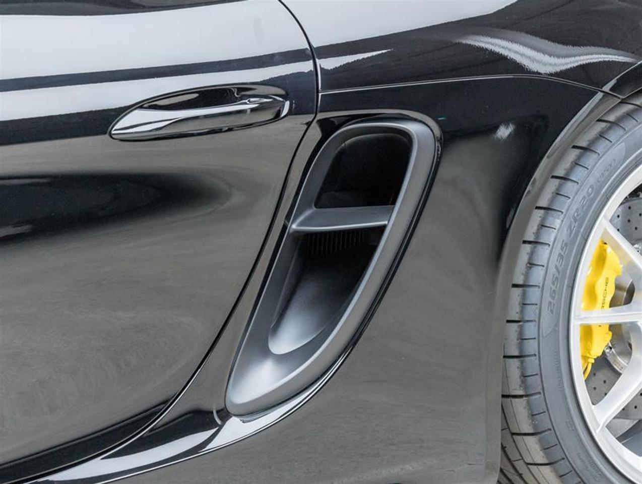 2025 Porsche 718 Cayman  Photo