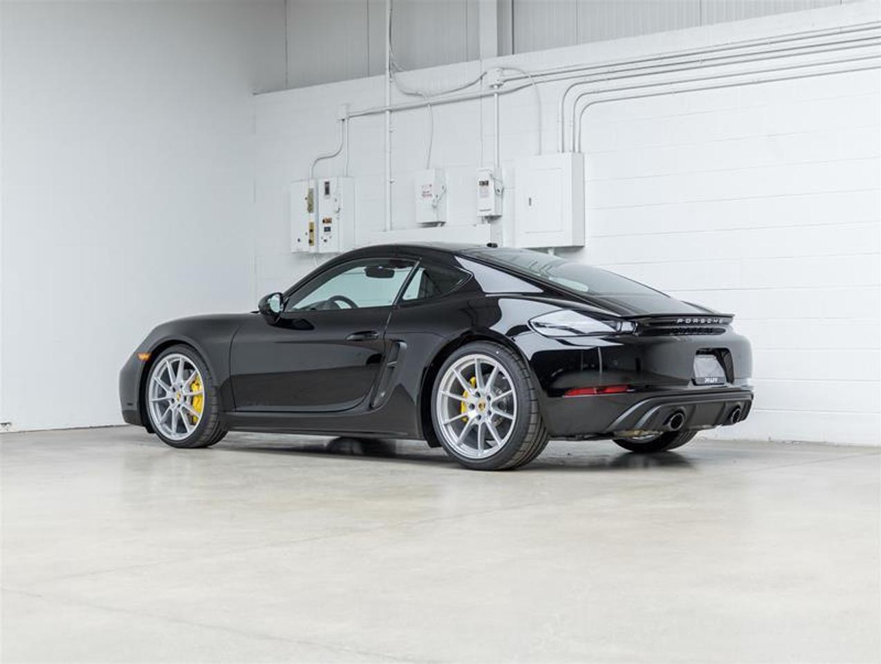2025 Porsche 718 Cayman  Photo