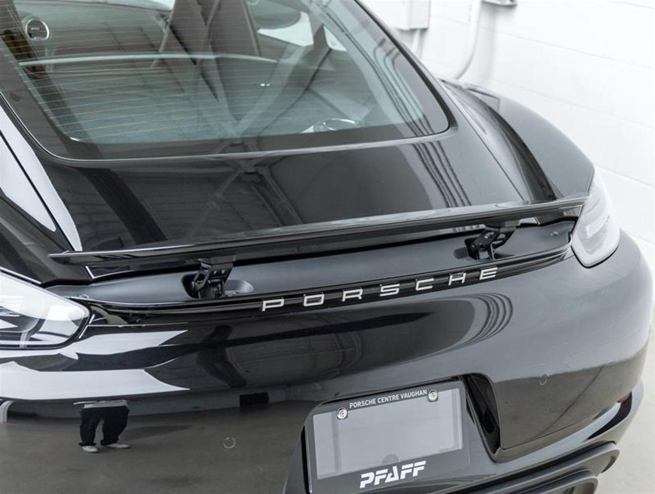 2025 Porsche 718 Cayman  Photo