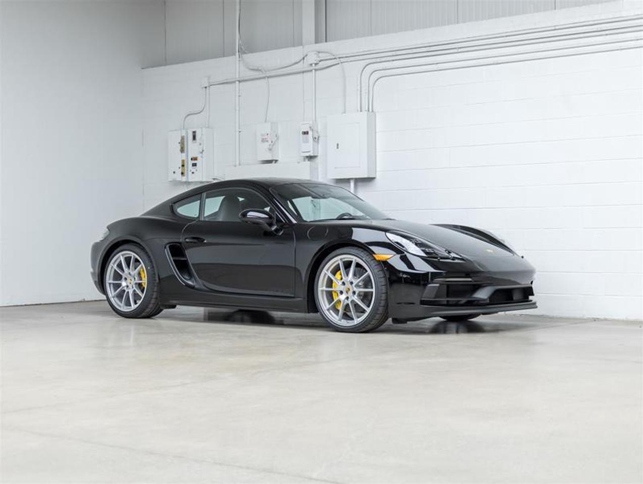 2025 Porsche 718 Cayman  Photo