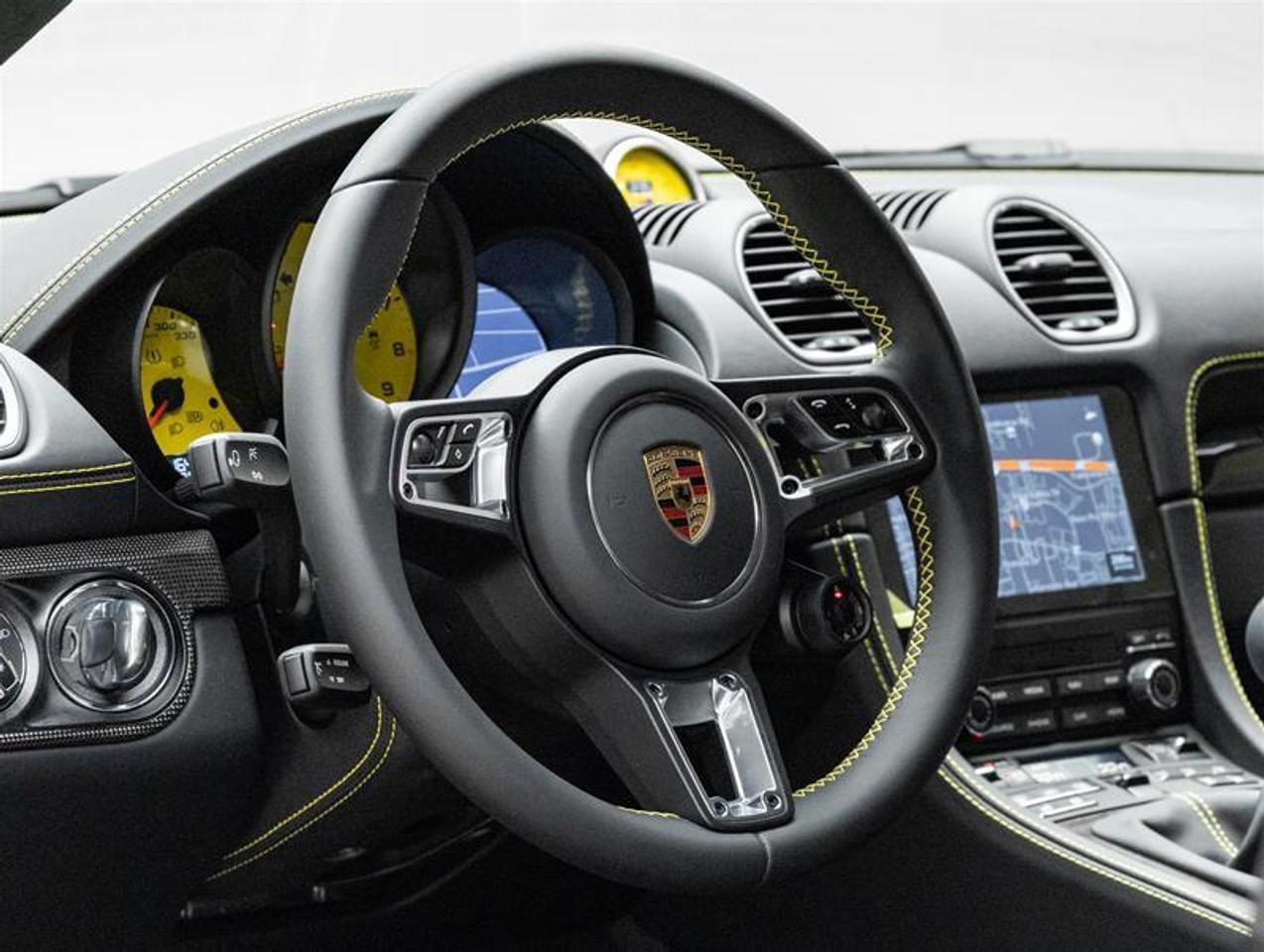 2025 Porsche 718 Cayman  Photo