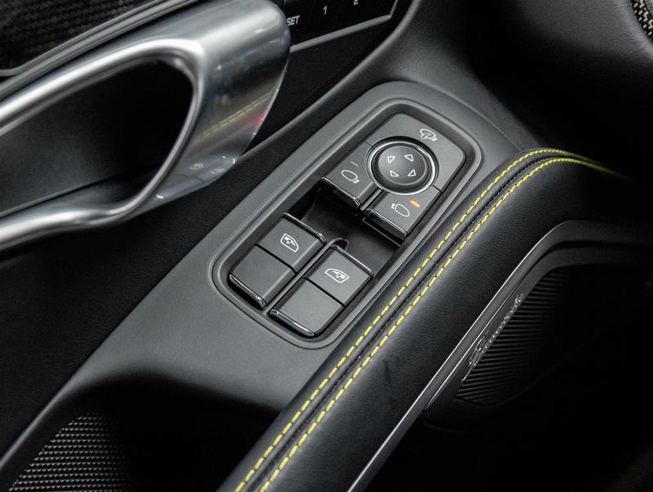 2025 Porsche 718 Cayman  Photo