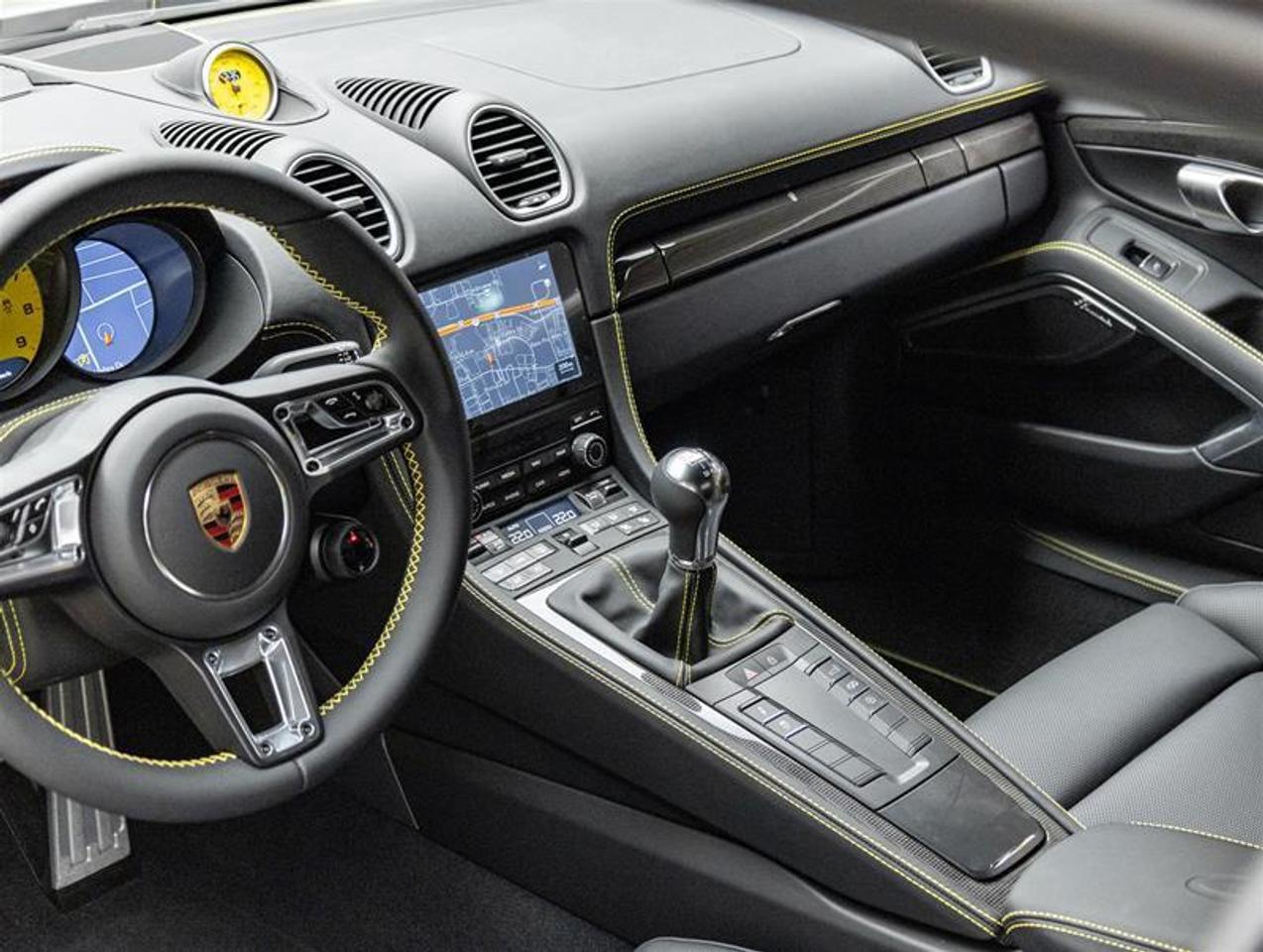 2025 Porsche 718 Cayman  Photo
