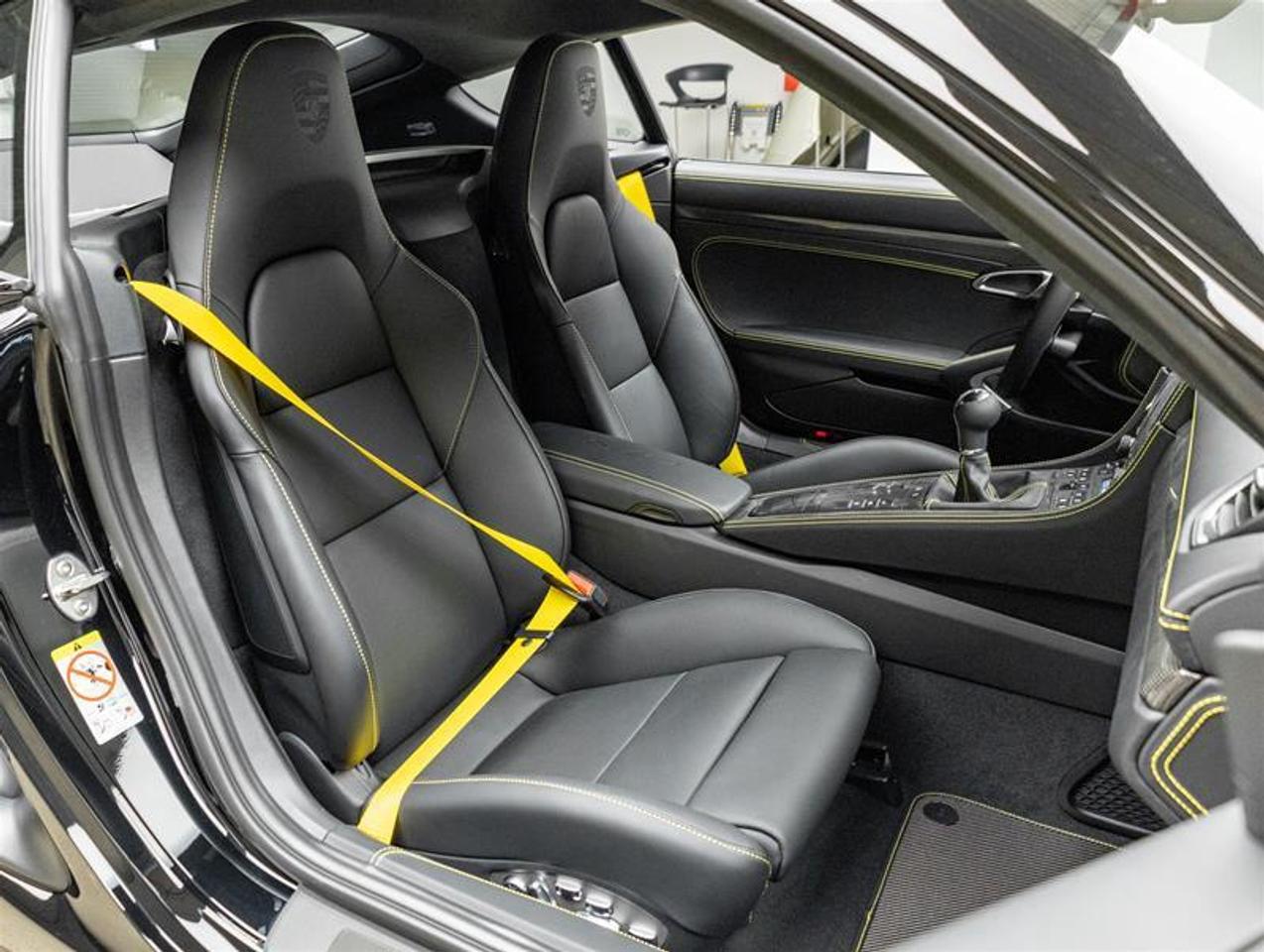 2025 Porsche 718 Cayman  Photo