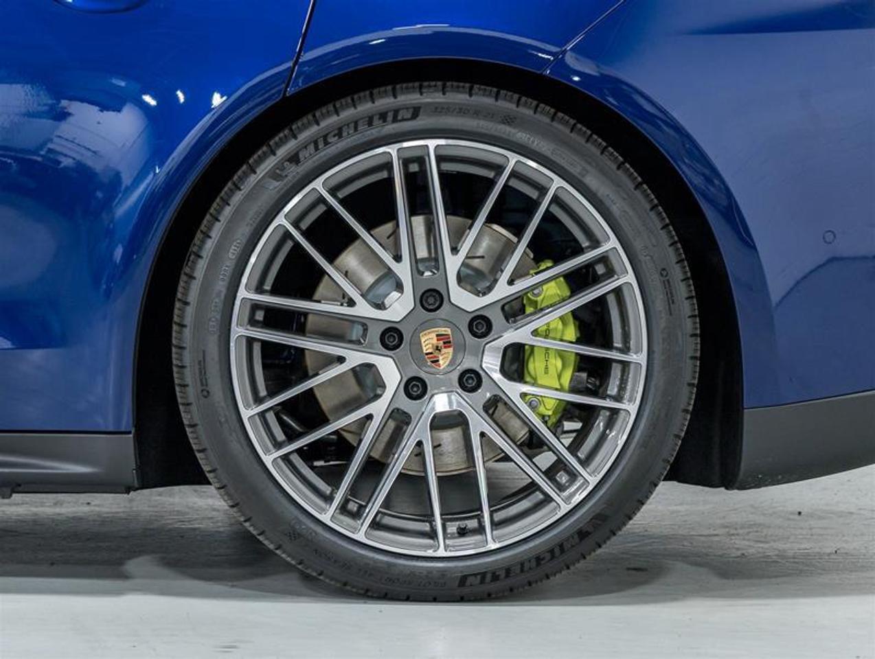 2026 Porsche Panamera  Photo