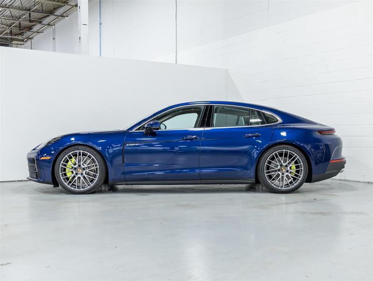 2026 Porsche Panamera  Photo