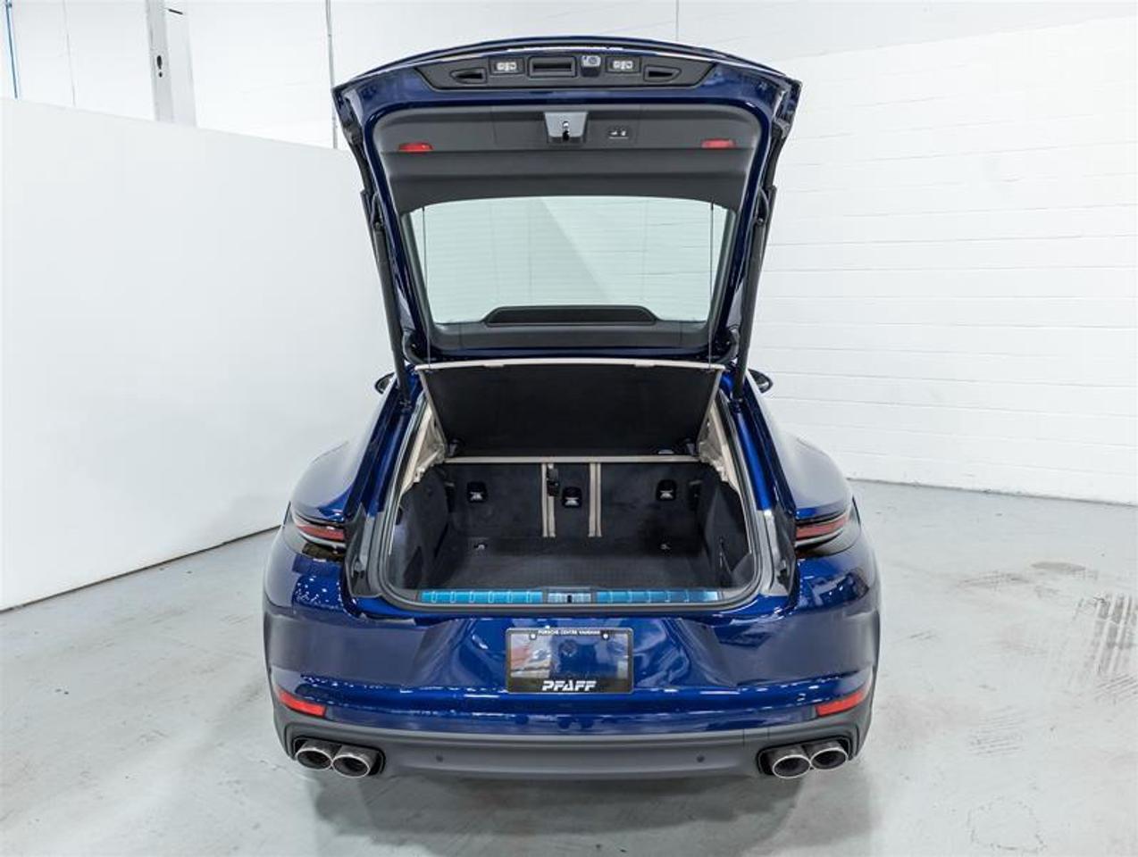 2026 Porsche Panamera  Photo