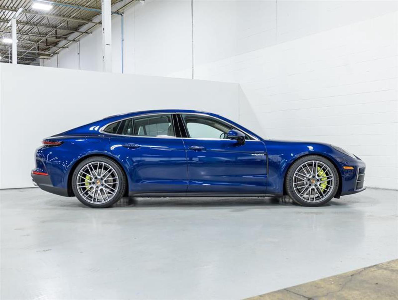 2026 Porsche Panamera  Photo