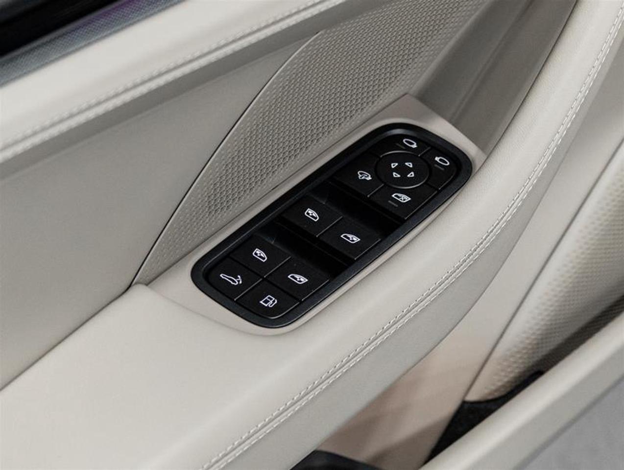 2026 Porsche Panamera  Photo