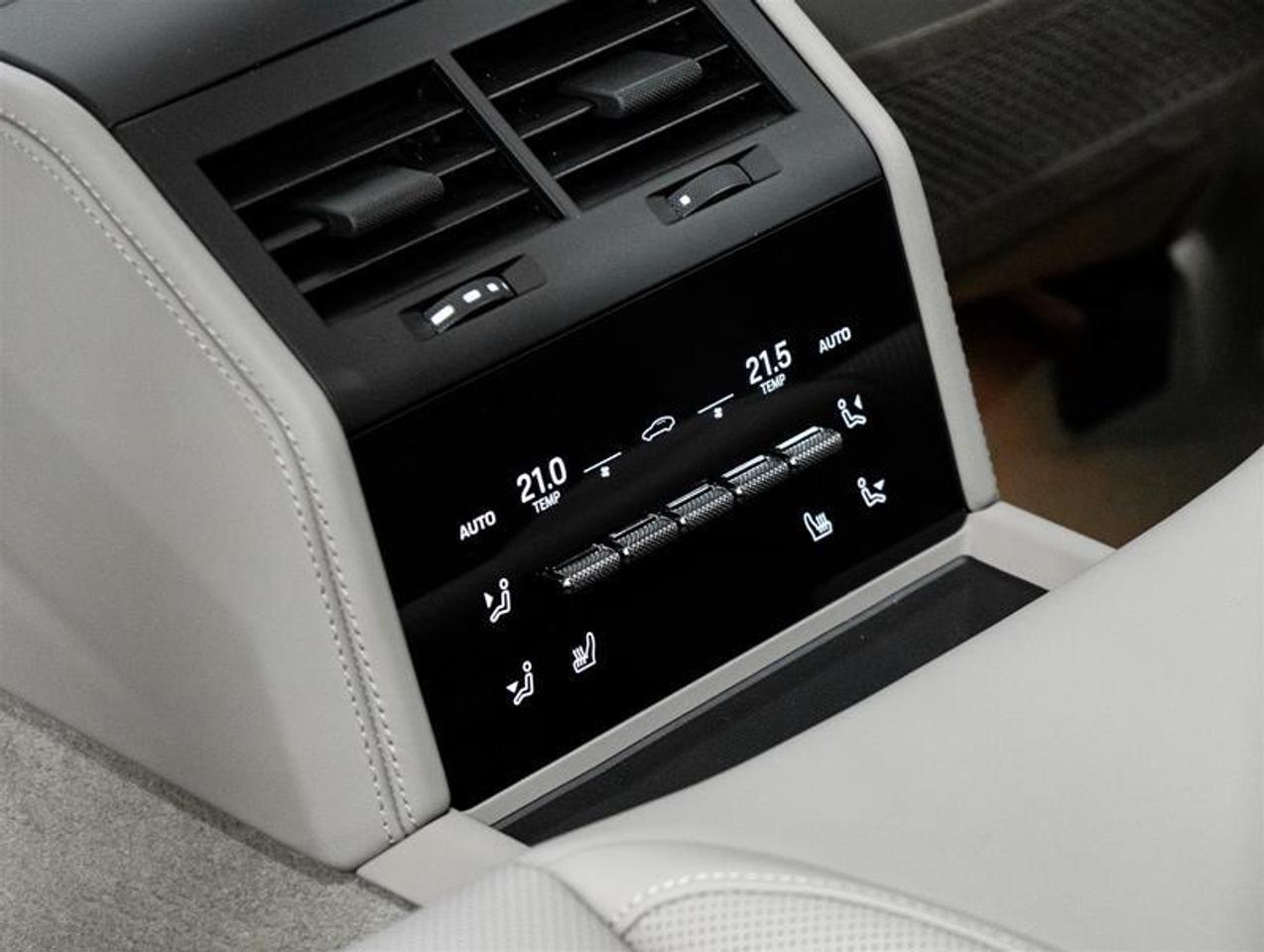 2026 Porsche Panamera  Photo