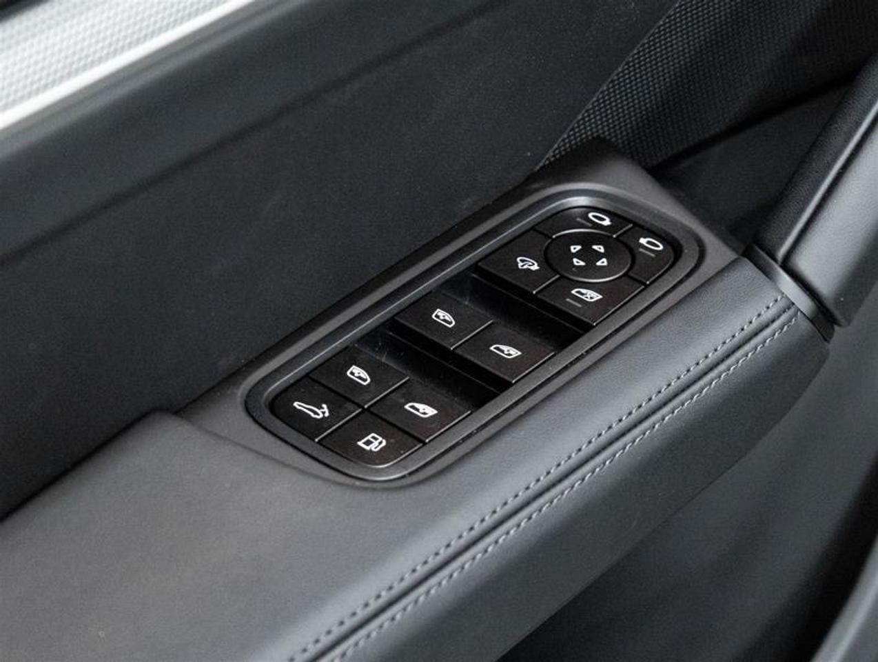 2026 Porsche Cayenne  Photo