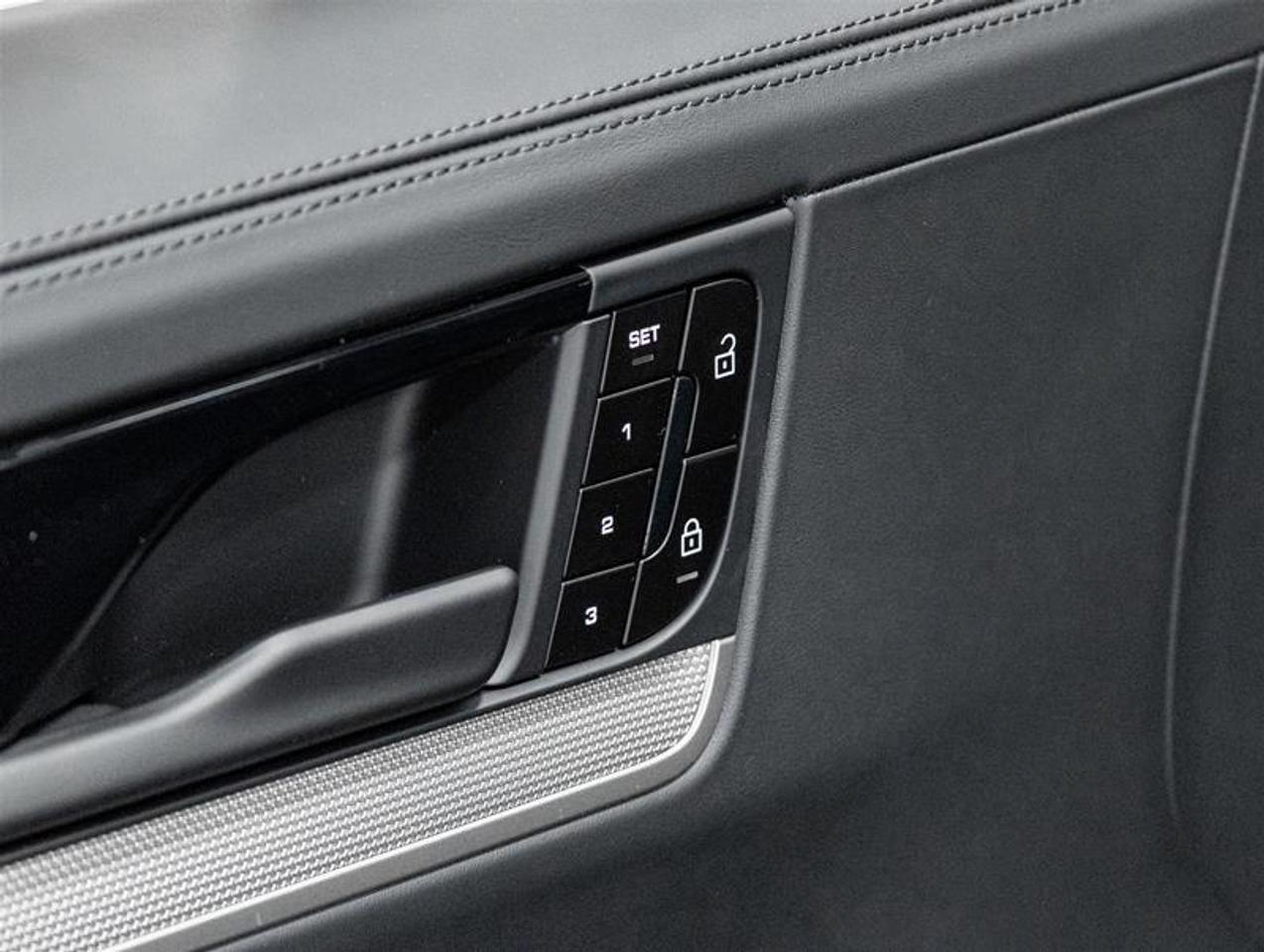 2026 Porsche Cayenne  Photo