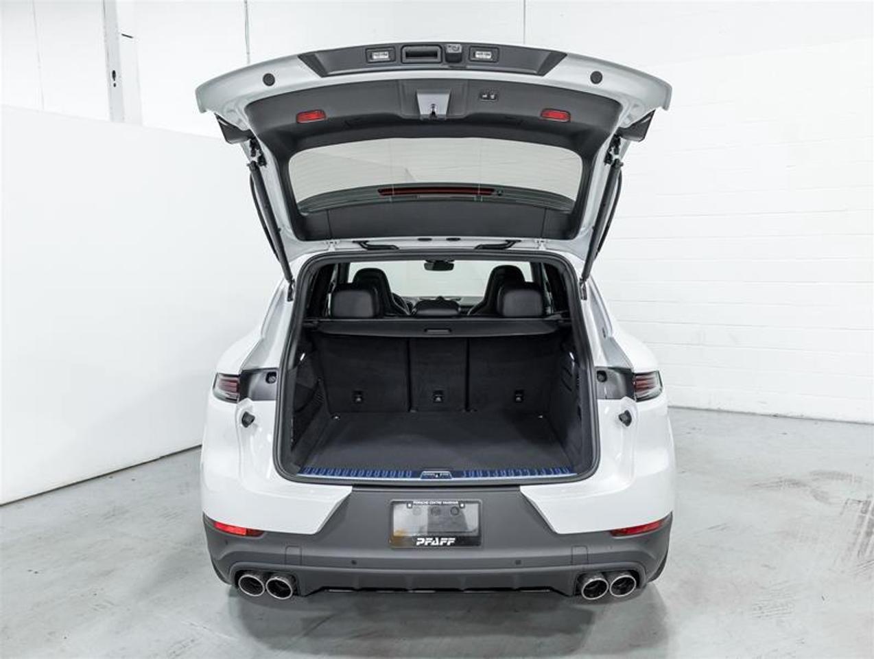 2026 Porsche Cayenne  Photo