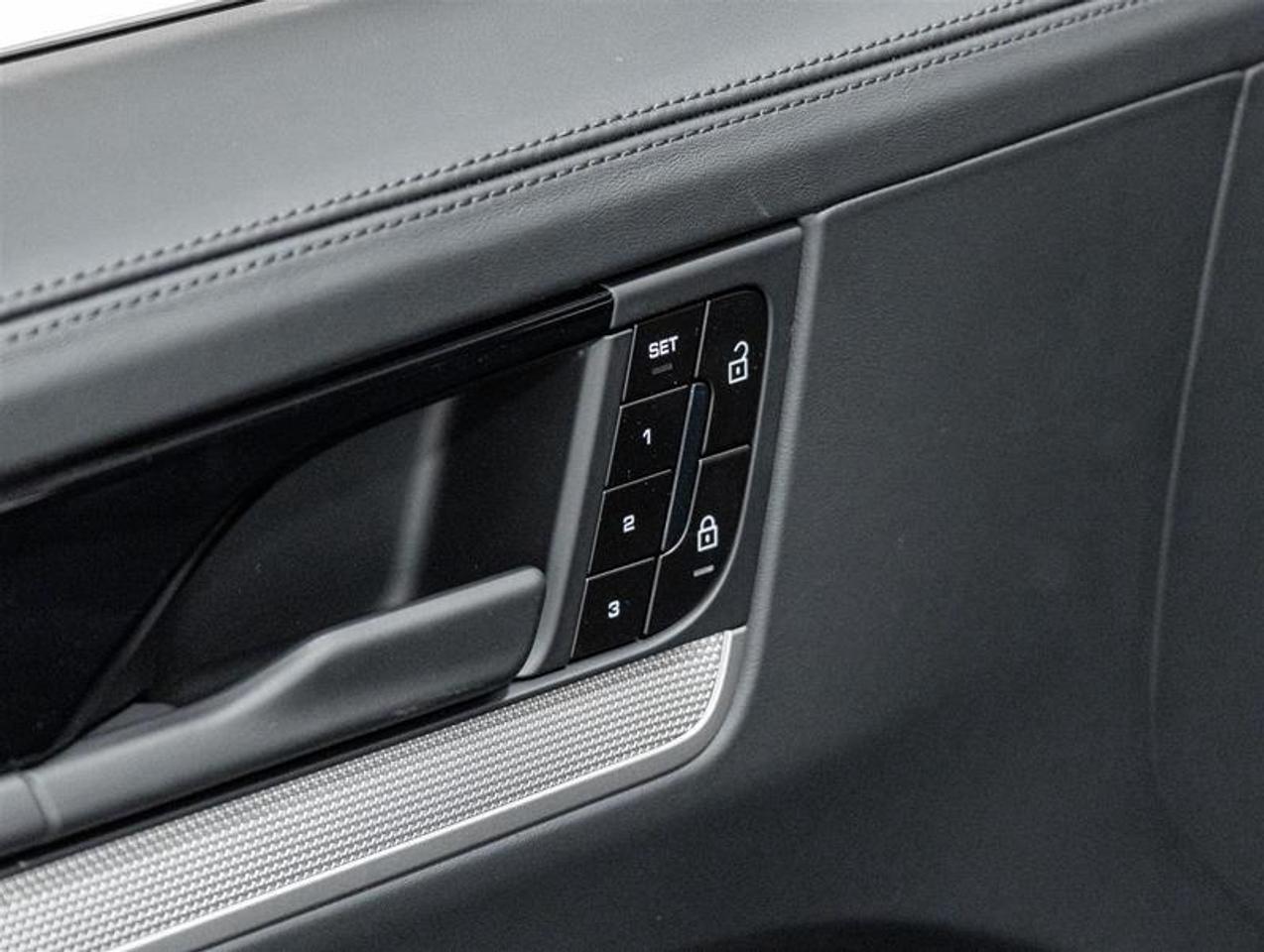 2026 Porsche Cayenne  Photo