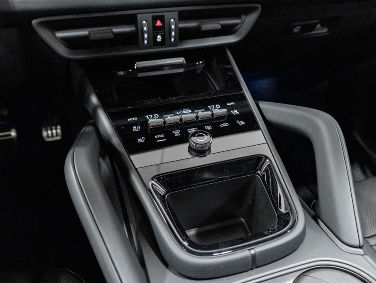 2026 Porsche Cayenne  Photo