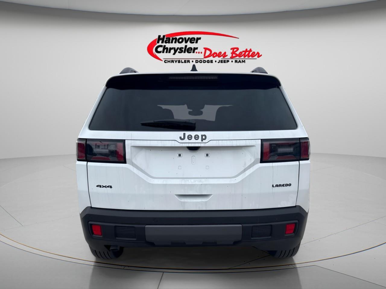 2026 Jeep Cherokee LAREDO 4x4 Photo3