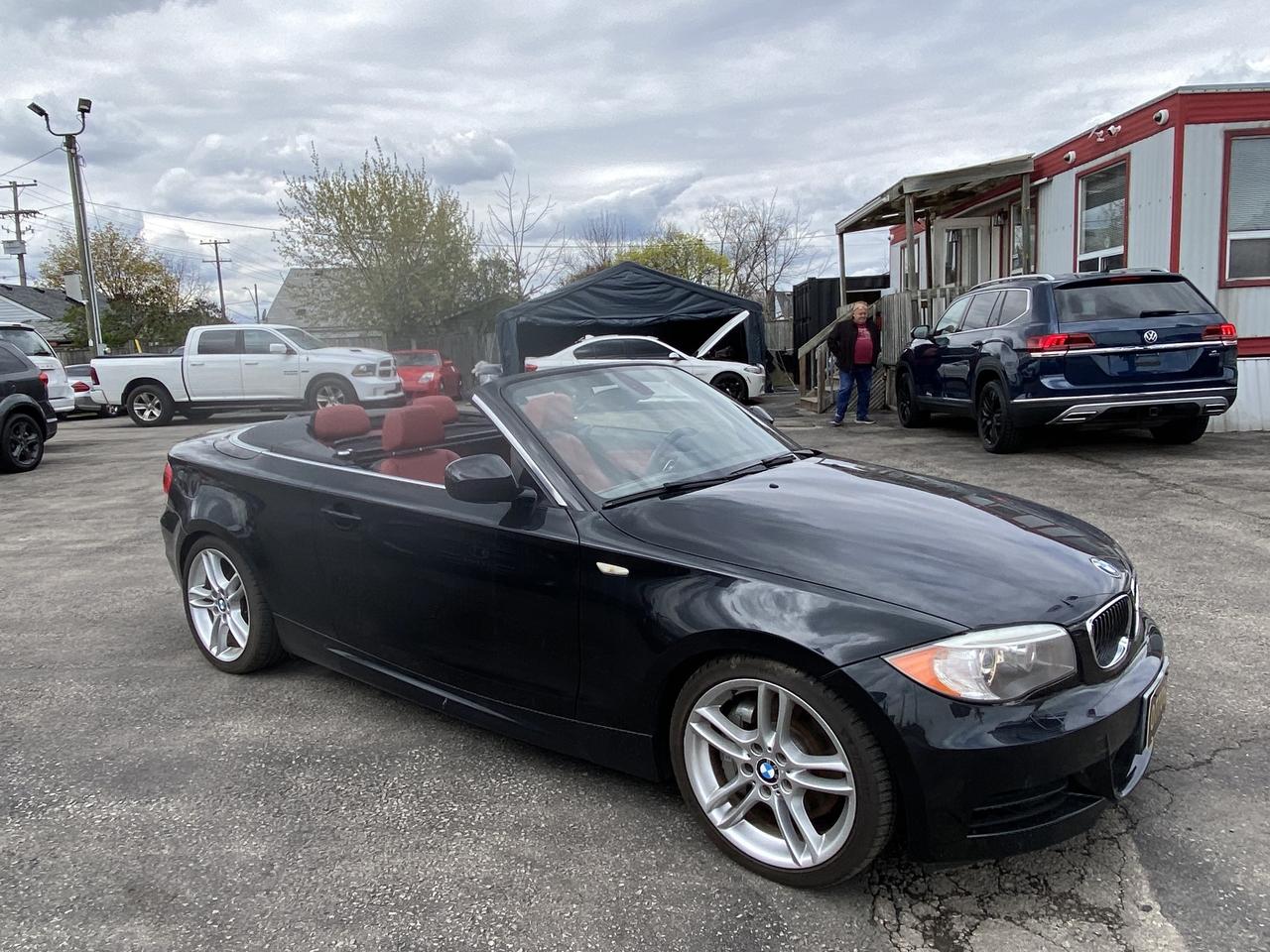 2012 BMW 1 Series 2dr Cabriolet 135i Photo