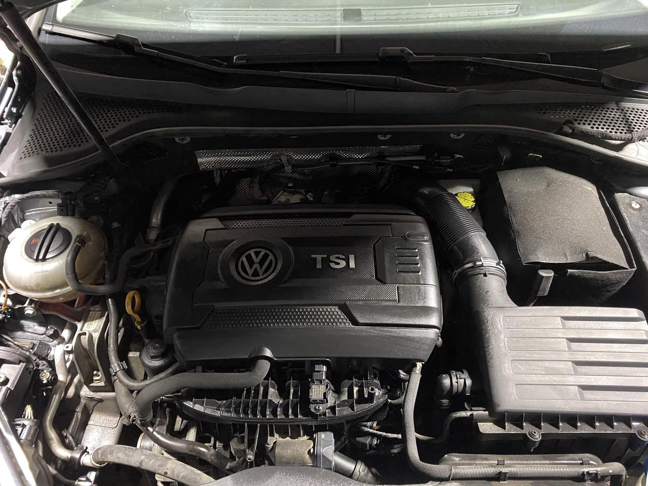 2016 Volkswagen Golf 5dr HB Auto 1.8 TSI Highline Photo