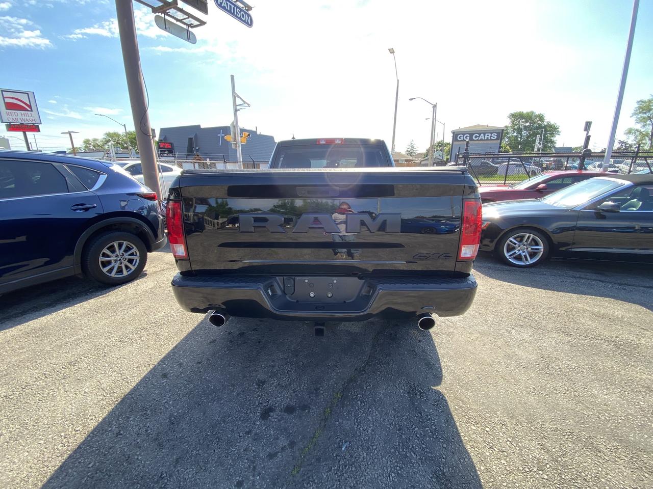 2019 RAM 1500 Classic Express 4x4 Quad Cab 6'4  Box Photo3