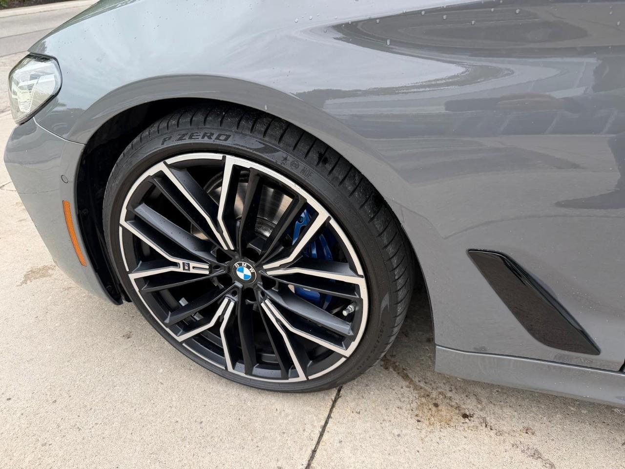 2022 BMW 530 i xDrive 4dr All-Wheel Drive Sedan Photo4