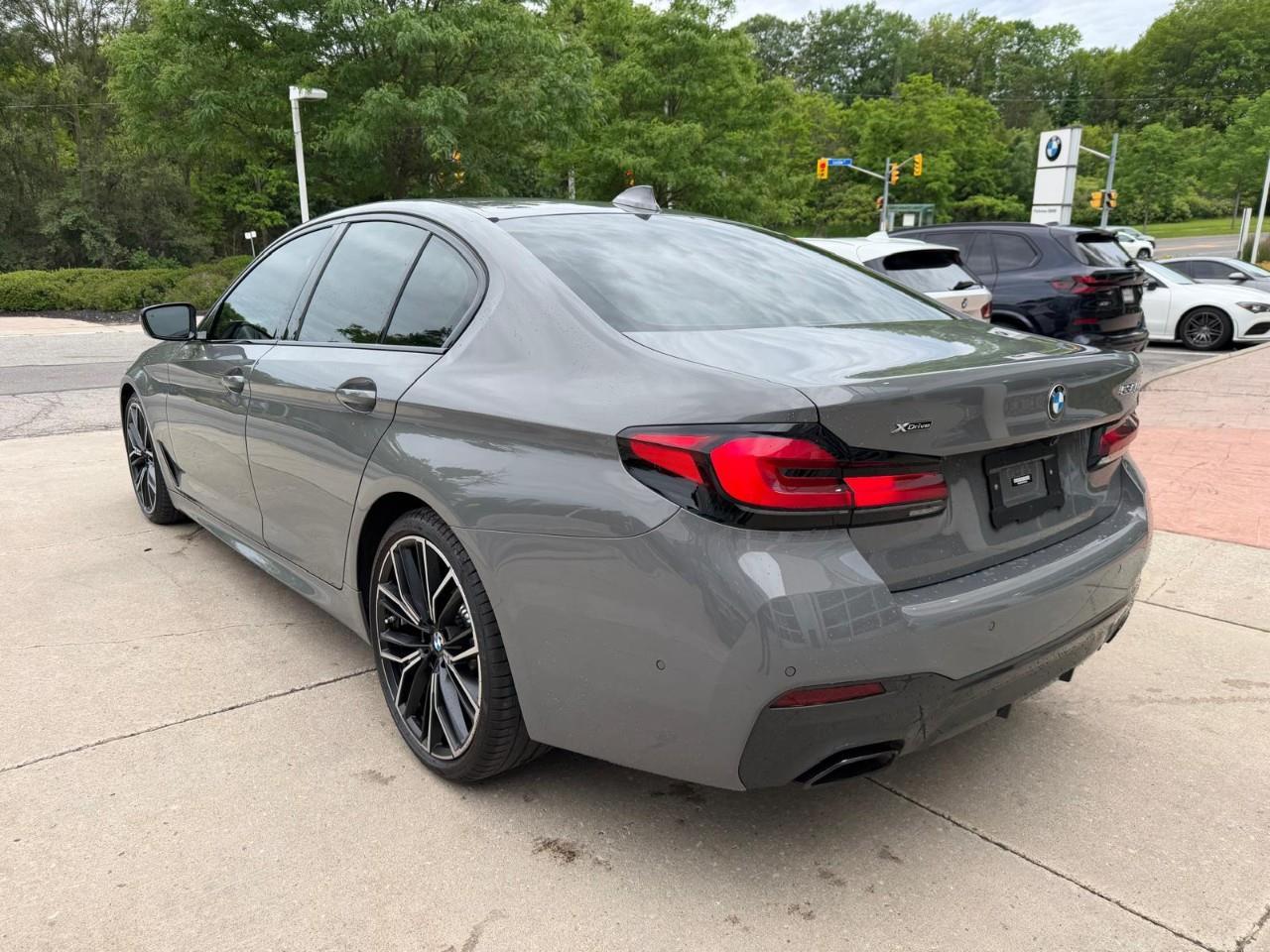 2022 BMW 530 i xDrive 4dr All-Wheel Drive Sedan Photo