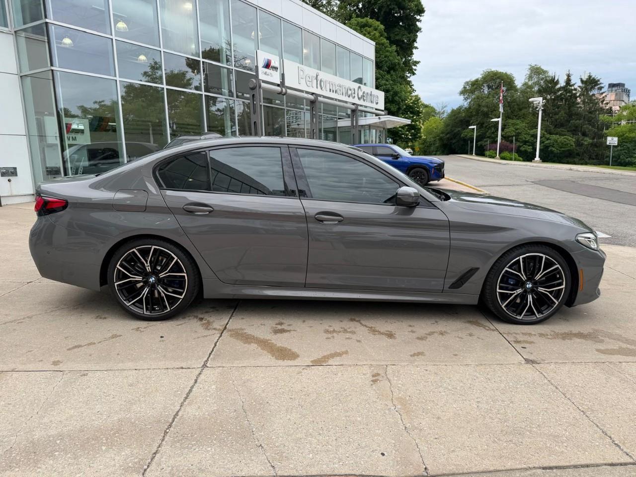 2022 BMW 530 i xDrive 4dr All-Wheel Drive Sedan Photo