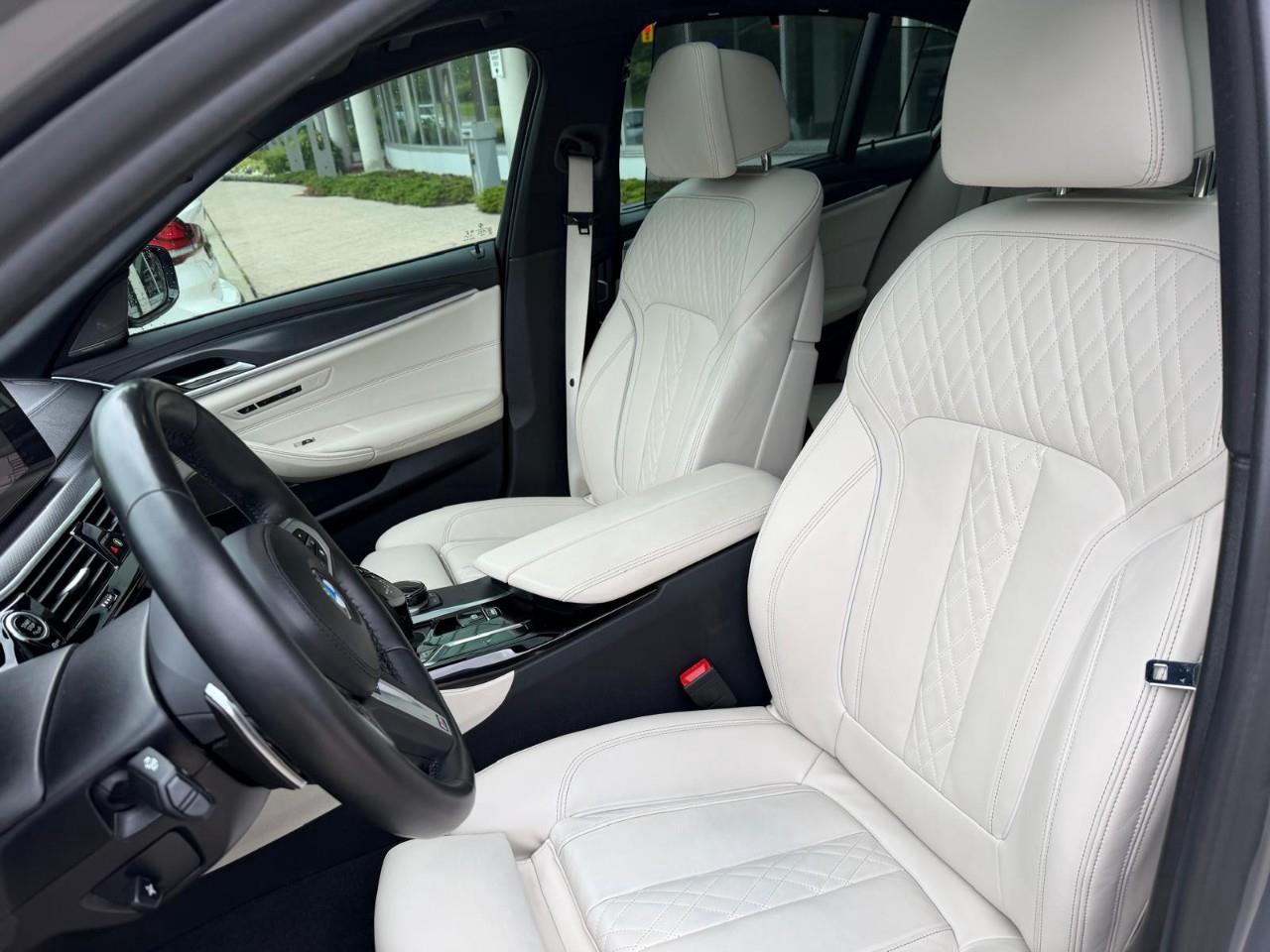 2022 BMW 530 i xDrive 4dr All-Wheel Drive Sedan Photo